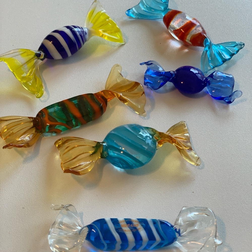 Set of 6 Murano blown glass candy pieces. Like new. Purchased in Italy. - Picture 3 of 4
